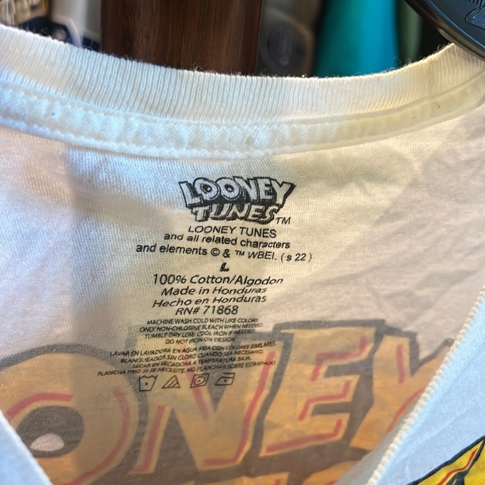 Looney Tunes Vintage T-Shirt - Picture 3 of 3